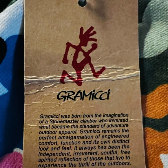 GRAMICCI WOMEN’S MULTI COLOR CAMO SHORTS SIZE SMALL NWT - Picture 13 of 15